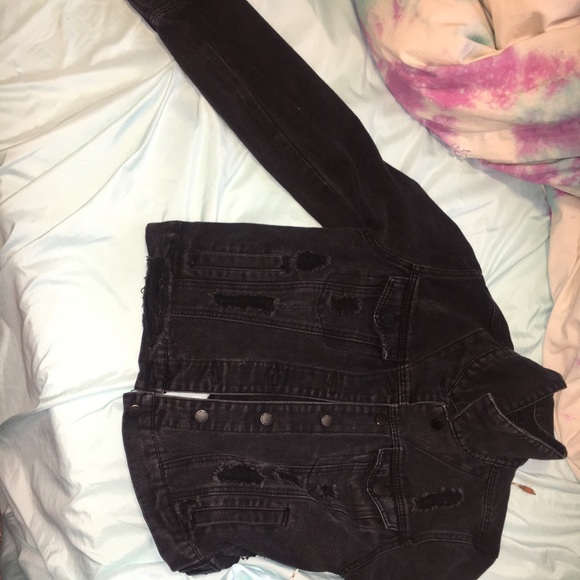 Black distressed denim jacket - Picture 3 of 5